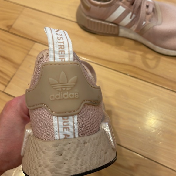 Adidas NMD R1 tennis shoes - Picture 2 of 4